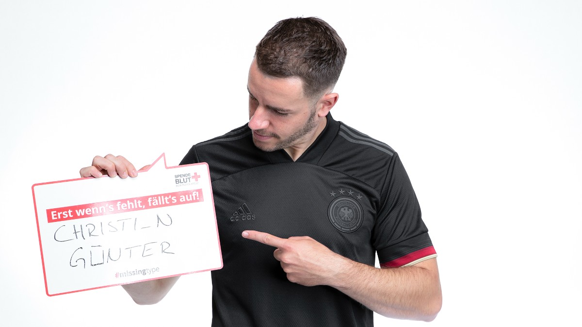 DFB_Team's tweet image. _HNE _LUT IST SCHLUSS MIT LUSTIG! 🩸

🅰️,🅱️ und 🅾️. Erst wenn's fehlt, fällt's auf.

Spende Blut beim @roteskreuz_de 💉
➡️ missingtype.de 

#missingtype #Blutspende #DieMannschaft