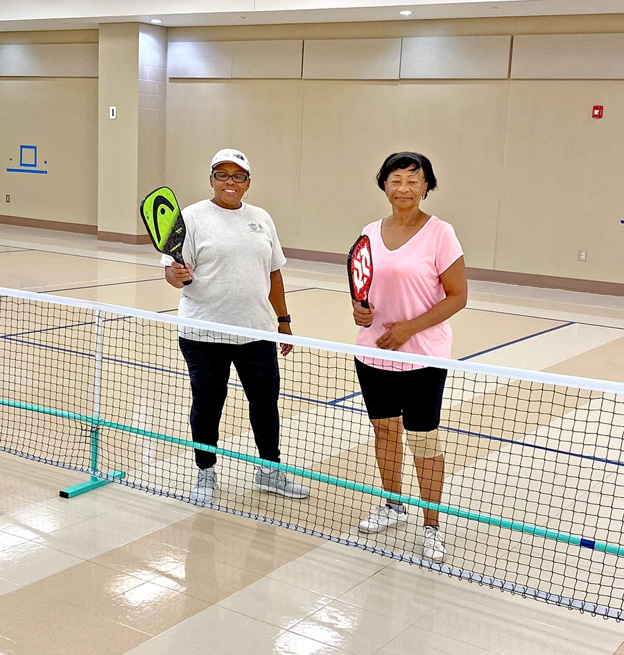 ShooflyMagazine's tweet photo. "What the Heck is Pickleball - and Where Can We Play?"  One of the fastest-growing sports in the country, pickleball is a hybrid of tennis, badminton and ping-pong. Fast-paced and fun, it's sweeping the nation.

https://t.co/lW9yyDtK6Z https://t.co/XhPg6uQ6CI