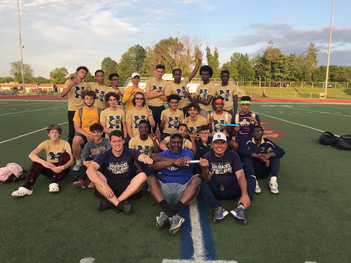 Our Goldbacks are finishing the year strong! Another championship team. Congrats to our Boys Track Team....sectional Champs 🏆. @newburghschools