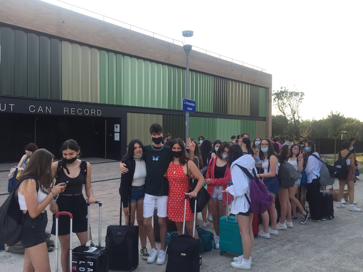 Aquest matí hem sortit ben d’hora i amb molta Il•lusió cap a Tarragona. Comença el #viatgefidecurscanrecord #canrecord #tamarit