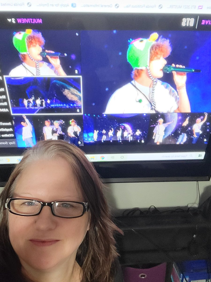 MusicMom1830's tweet photo. @BTS_twt Thank you, boys for such a fun time!!! BORAHAE!!! I really enjoyed the concerts &amp; I can't wait for the day I can see you in person! This #DopeOldPeople had a wonderful time! I had to wake up at 5am (Florida time) to watch.(No makeup and I didn't do my eyebrows. lol) https://t.co/JueTwN1GDs