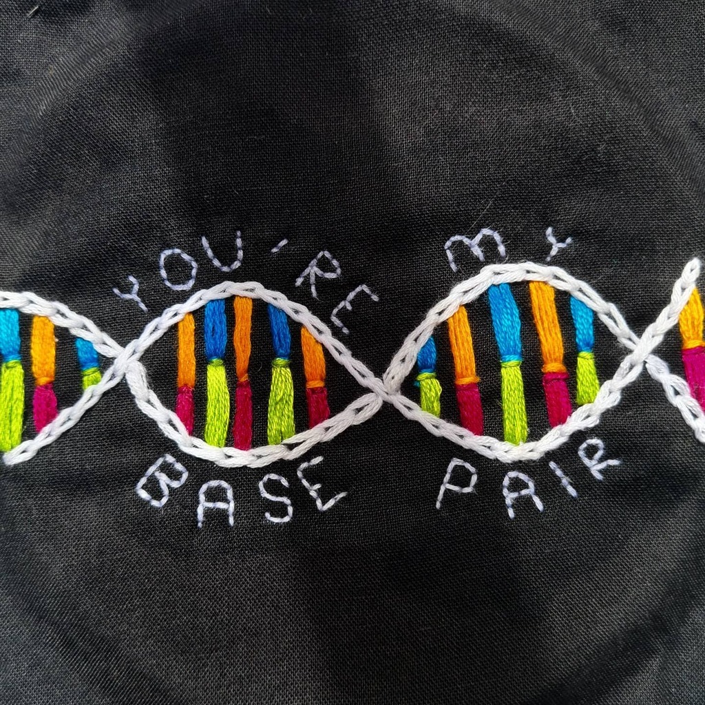 A little love for those in #genetics

#geneticcounseling #geneticist #dna #scienceart #scienceembroidery #embroiderydublin #embroiderer #embroidering #embroiderersofinstagram instagr.am/p/CQGbhd6IZEN/