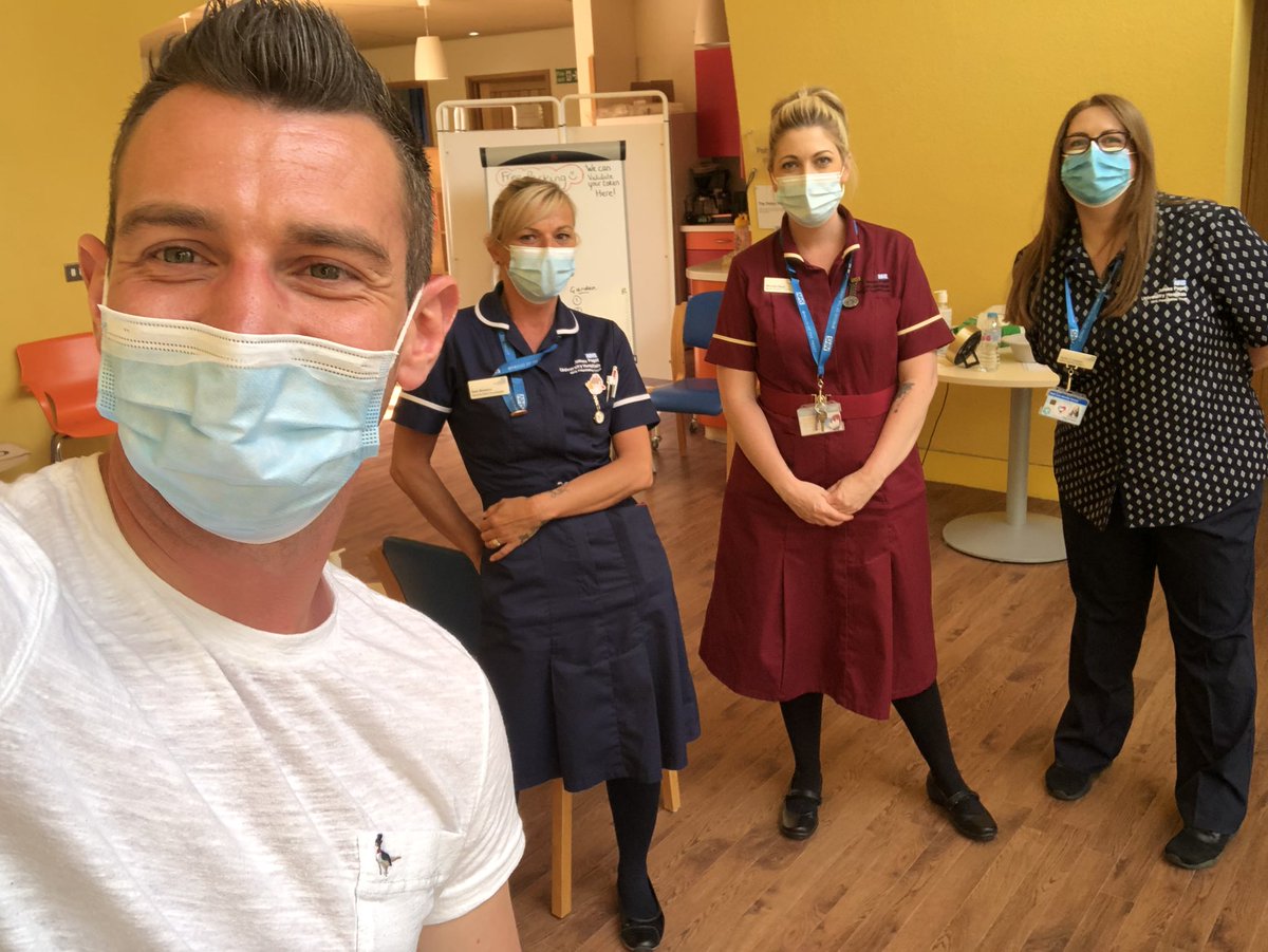 ChrisPage90's tweet image. That’s me fully #Pfizer-ed by the lovely team @JamesPagetNHS! 

Absolutely painless, super quick and easier! #Heros #CovidVaccine