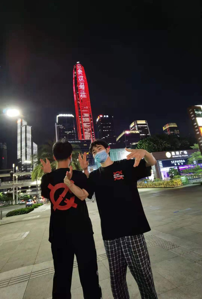 nonontech's tweet image. Post photos or video of the outdoors view
which has some #Punk.Network elements  on Twitter with the hashtag
#NFT &amp;amp; #Polkadot or #NFTCommunity
and @Punk_Network @NFTCastle 

( During Covid-19, pleas remember put your mask on! )
⬇Photo from twitter user @CydNft