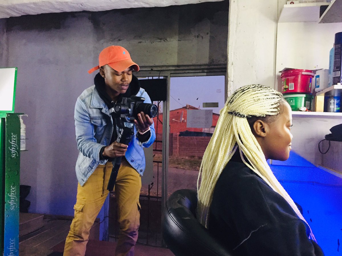 atlehang_ray's tweet photo. New work coming soon with 🔥@KennyAbrahams
🎬🎥
#Ubumnandi
#Amapiano
#RayFilms https://t.co/GJ7doiMOBO