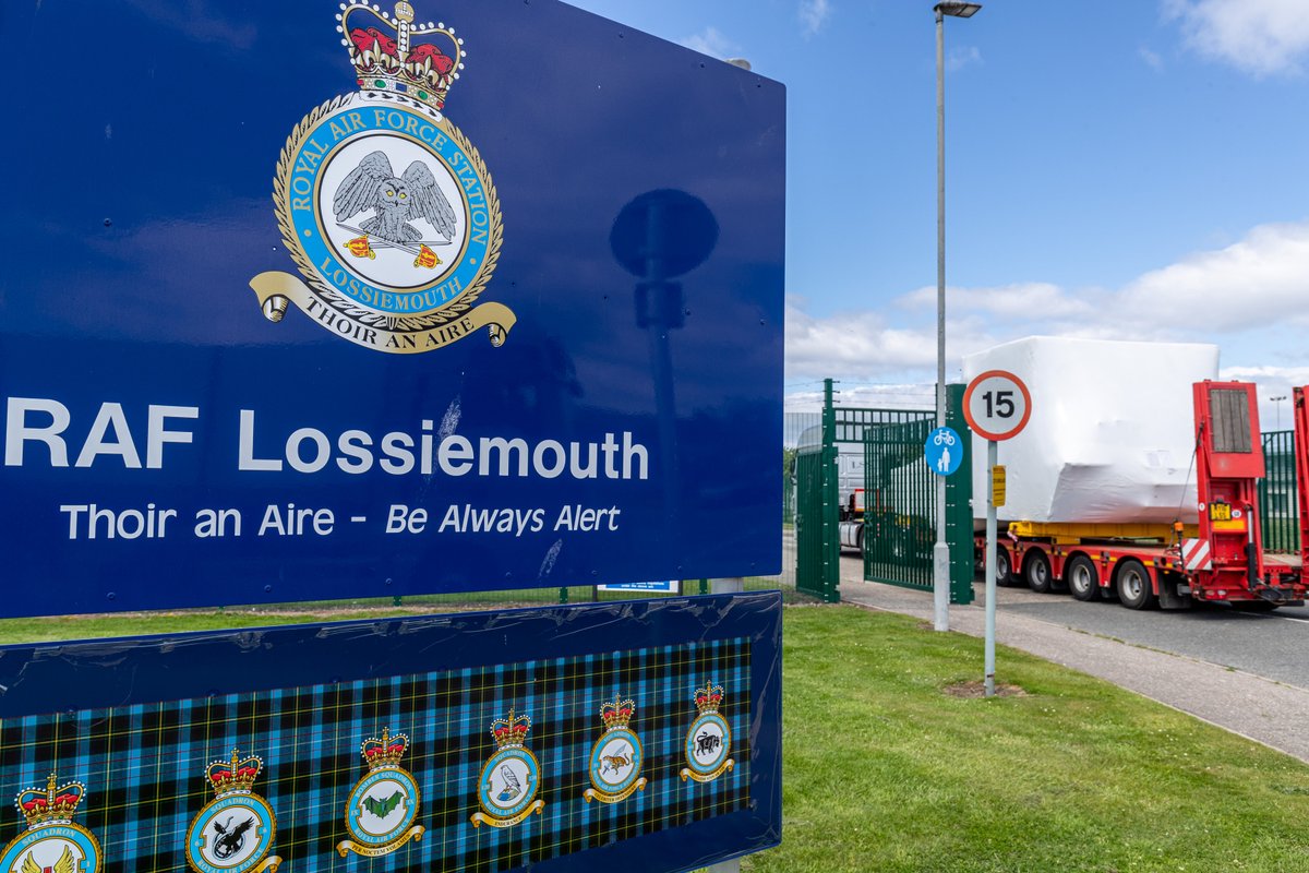 An Antanov AN-124 landed in Glasgow last Friday, delivering a new Poseidon MRA Mk1 simulator to @RAFLossiemouth.

Installed in a £100m strategic facility, built by Boeing Defence UK and Robertson Construction and managed by @DefenceES, it is part of a £470m HMG investment.