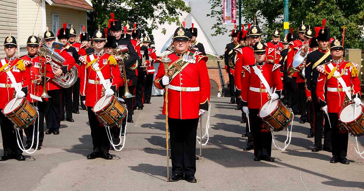 Visit_Wigan's tweet photo. Come listen to The Combined Bands of The Lancashire Artillery Volunteers Band and The Band of The Duke of Lancaster’s Regiment for FREE at Mesnes Park on Sunday 27th June from 2-4pm.

More info: https://t.co/Y1ZdcEaxIJ

@BewellW https://t.co/dgSCx1alBe