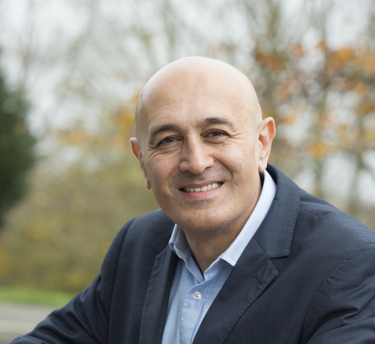 UniSurreyNews's tweet photo. Congratulations to Professor @jimalkhalili who’s been awarded a CBE in the Queen’s Birthday Honours List for his outstanding services to science and public engagement in STEM.  We're so proud of his many contributions to science.  Read more here: https://t.co/5czJQwasla https://t.co/y9oAyU0OOc
