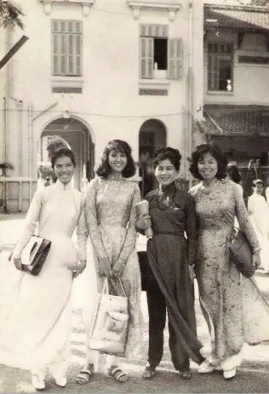HongNgoc_99's tweet photo. The truth can’t never be denied!
#ParacelandSpratlyislandsbelongtoVietnam 
#LiuYusfansgetoutofVietNam 
#AoDaibelongstoVietNam https://t.co/WzHPWvKzLC