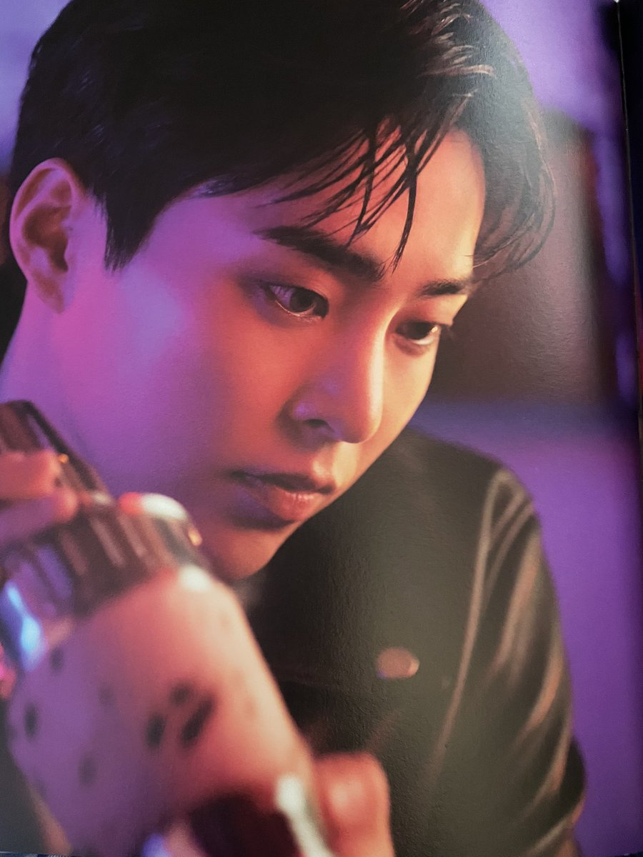 Bartender #XIUMIN seriously the ON: Xiuweet Time photo book is beautiful!