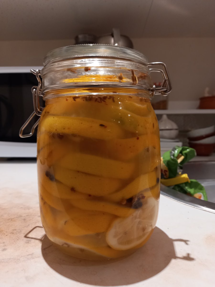 Swansongster's tweet photo. Never tried #PreservedLemon before. Lets see what happens to this lot after 6 weeks in brine (with a smidge of chili, peppercorns, coriander seeds and cummin seeds.). https://t.co/G6YrlRZxSp