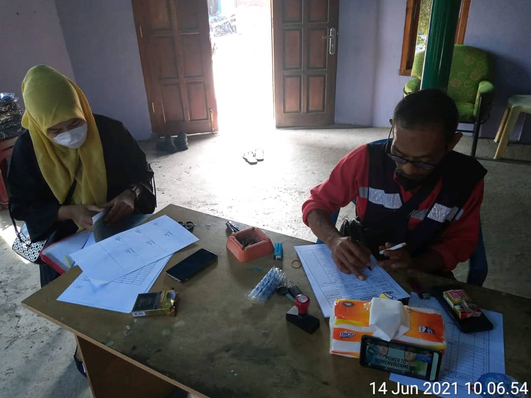 Merty73734082's tweet photo. Melakukan  monitoring dan evaluasi ,pembinaan kepada pengurus Koperasi Karya Pemuda Desa Lingga Kecamatan Lawang Kidul
#penyuluhkoperasi
#ppklkemenkop
#ppklsumsel
#ppklmuaraenim
#koperasikeren
#lawancovid19
#janganlupapakaimasker
#janganlupajagajarak
#janganlupacucitangan https://t.co/ut5ic3bt9u
