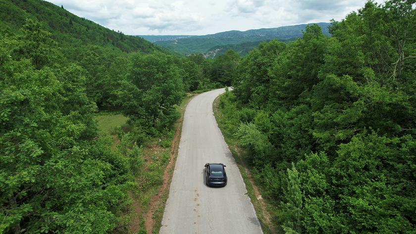 AriaHotelsGR's tweet photo. We are very proud & happy that we have installed with @EVLoader the first Electric Car Charger in Zagori, in Kipi Suites! Bonus: A @Teslamotors car of @Tesla_Athens was our first "charge"! https://t.co/EPxKkueQ7e
.
.
#ariahotels #evloader #teslamotors #electriccar #environment https://t.co/kss2mbQbGp
