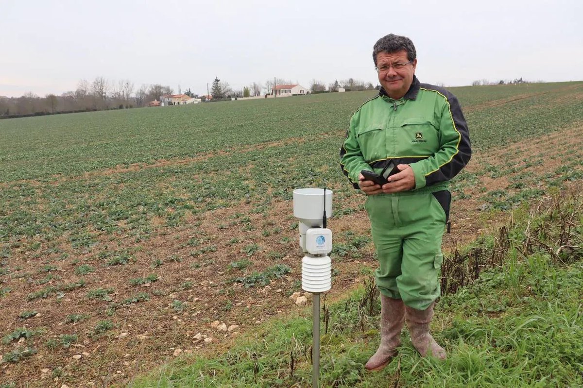 Journeesagri's tweet photo. Un mini-salon en #Vendée : La ferme céréalière de @FrancoisArnoux , installée à Longèves, participe aux premières Journées nationales de l’Agriculture, les 18 et 19 juin. Avec des animations pour le grand public comme pour les professionnels https://t.co/d9GN09ZgJA #JNAgri https://t.co/HvSZTL76Cn