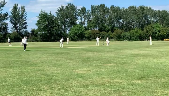 4 league wins out of 4 on Saturday!

Congratulations to Laurence Sanders who tonned up in the 2s away at Upchurch! Here's the single that moved took him to 3 figures.

#dayslikethese instagr.am/p/CQGESfrIH0C/
