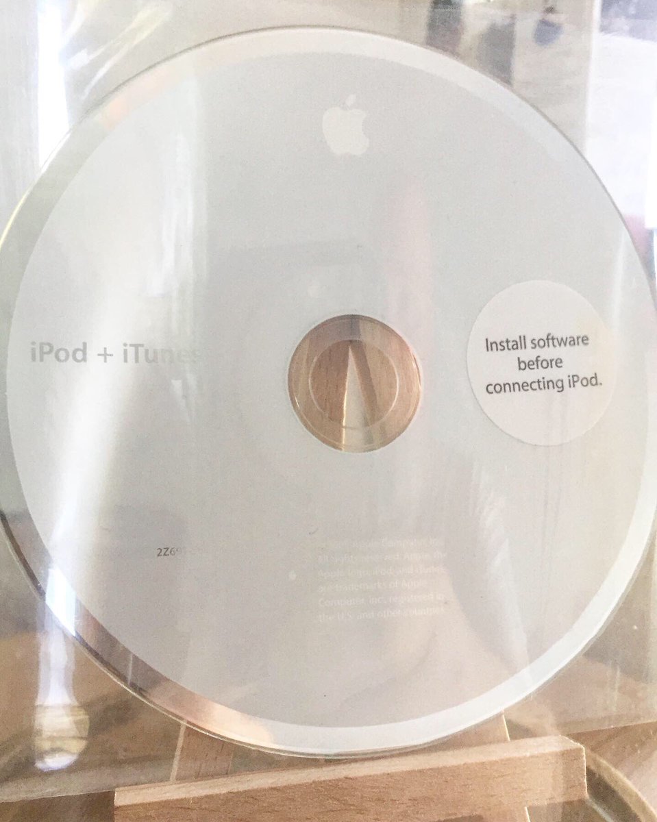 museumsound's tweet photo. Our #ObjectOfTheWeek:
PHYSICAL OBJECT TBC
iPod + iTunes CD-ROM Install Disc for iPod Shuffle 1st Gen
Apple (2005)
#software #cdrom #itunes #ipod #ipodshuffle #cd #compactdisc #mp3player #digitalaudio #compresseddigitalaudio #portablesound #cultureofsound #soundbeyondmusic https://t.co/0TsWaOMegQ