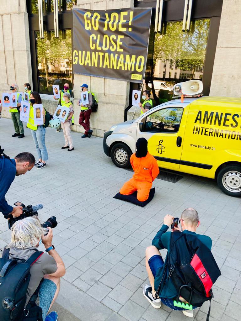 DeGraeveWies's tweet photo. During his visit to #Brussels, we @amnestyvl &amp; @amnestybe are on the streets to urge #JoeBiden to finaly close #Guantanamo, which is a symbol of torture, indefinite detention and injustice. @POTUS https://t.co/n5lwP8vNzg
