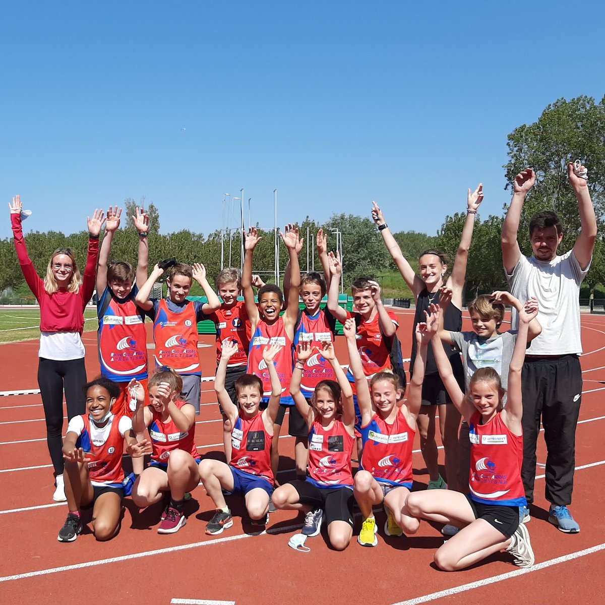 💥 Ce dimanche eu lieu sous un trés grand soleil ☀ et de superbes conditions climatiques, la Finale Départementale Pointes d'Or Benjamin(e)s à Calais pour une dizaine de jeunes athlètes du RCA🏃🏃
Plus d'informations sur la page Facebook du RCA 🔵🔴 
#rcarrasathletisme #ffa