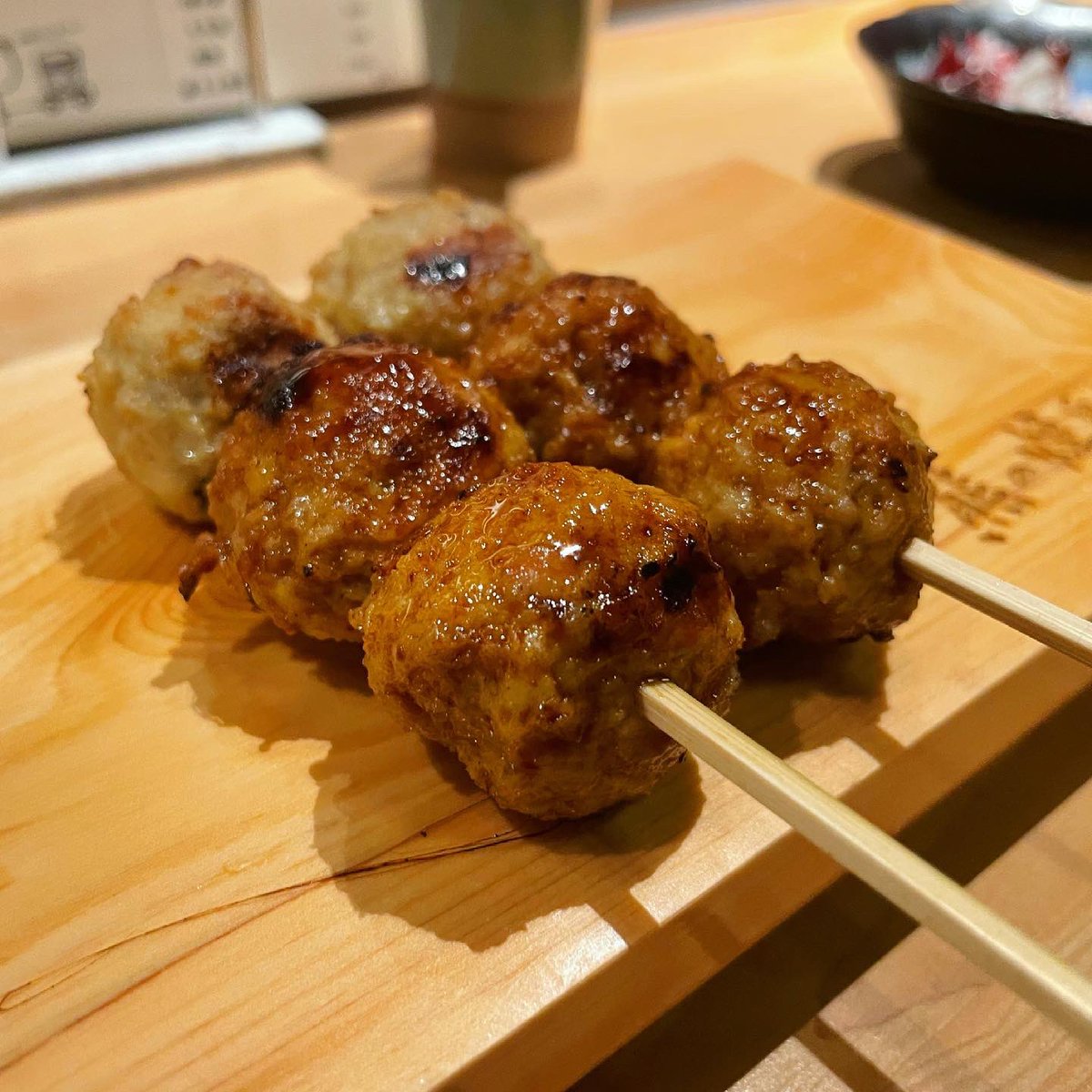 公式 Kyotopi キョウトピ 京都観光 グルメ イベント 祇園白川に佇む会員制の焼き鳥店 熊の焼鳥 祇園白川店 じっくりと焼き上げる香り高い焼鳥はどれも絶品です 思い出して また食べたくなってきました 〆はやっぱり濃厚なたまごかけごはん 公式 Kyotopi キョウトピ 京都観光 グルメ イベント 祇園白川に佇む会員制の焼き鳥店 熊の焼鳥 祇園白川店 じっくりと焼き上げる香り高い焼鳥はどれも絶品です 思い出して また食べたくなってきました 〆はやっぱり濃厚なたまごかけごはん