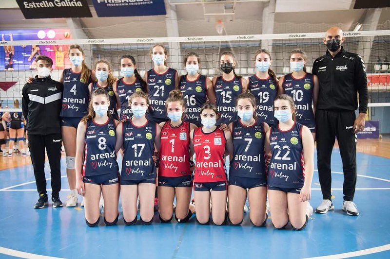 cevbcf2021's tweet photo. 1ª Foto: de País Vasco CV Sestao @CVSestao 
De Galicia:
2ª Foto: Arenal Emeve @cvemevelugo 
3ª Foto: CVP Voz y Sonido Producciones @CVPontevedra 
¡Mucha suerte chicas! 💪🏼
#JugamosPorLaIgualdad #cevbcf2021 @RFEVB @fvbpa https://t.co/EGwQmSVDhP