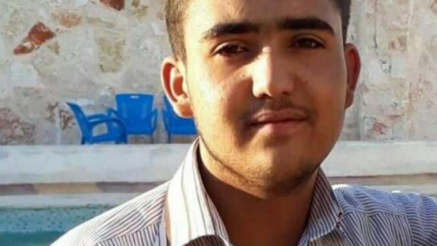 الطالب أحمد الرحيل من أبناء مدينة جرجناز.. توفي أمس بجلطة أثناء امتحان الرياضيات بعدما تفاجأ بصعوبة الأسئلة، علماً أن ثانوية الائتلاف أو الحكومة المؤقتة غير معترف بها الا في مناطق المعارضة! لكن الطلاب يتحدثون عن أسئلة تعجيزية لمادة الرياضيات.