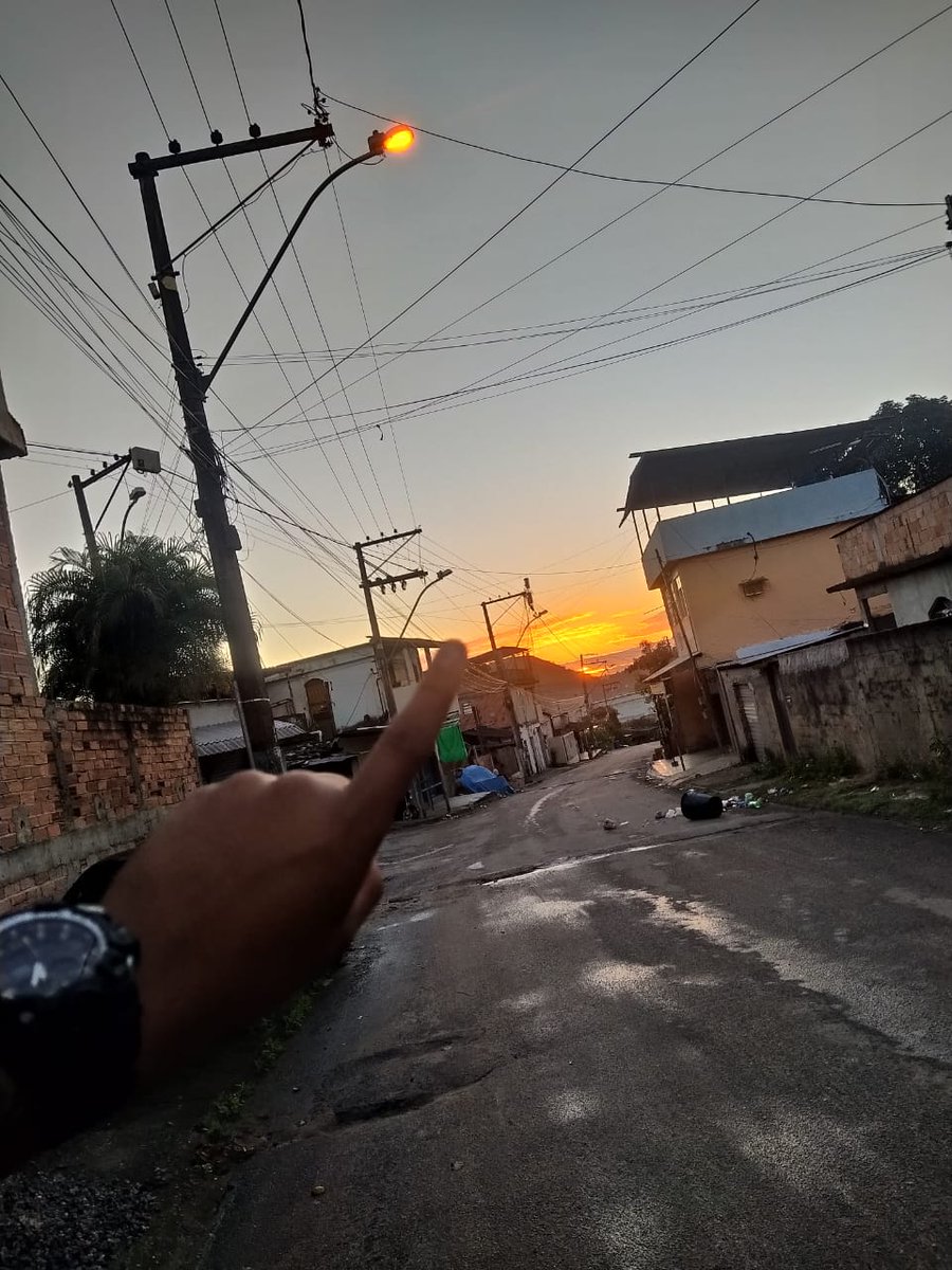 " Bom Dia!! Eu Não te vejo mais confio em ti Deus..🙌❤
