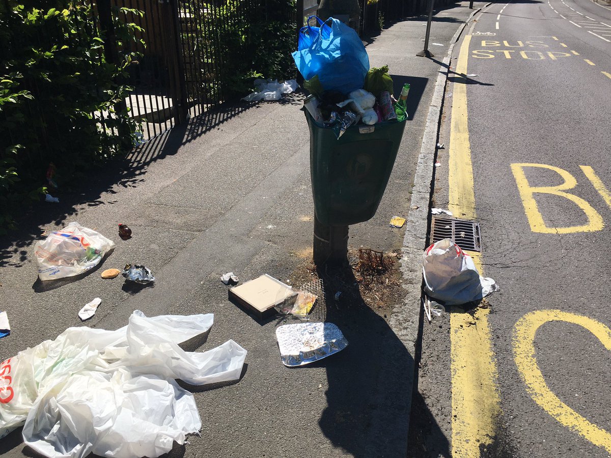 This isn’t ok. The park has turned into a tip again over night. #crystalpalacepark #weekend