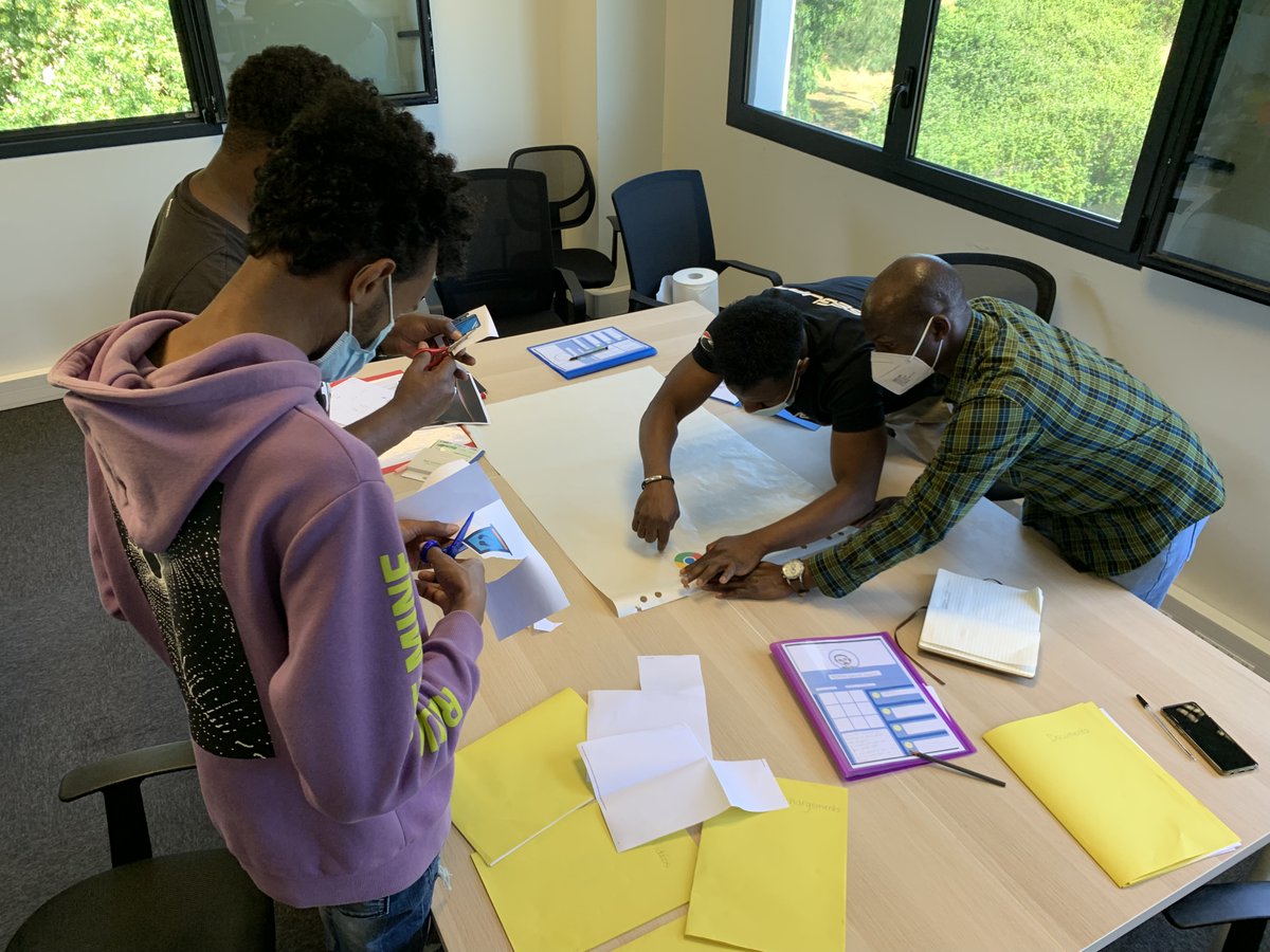 SimplonGDO's tweet photo. 🎈Top départ pour la première édition du Programme #Refugeeks à #Nantes avec nos 15 apprenant(e)s ultra motivé(e)s ! 🥳 https://t.co/AClduXuyoM