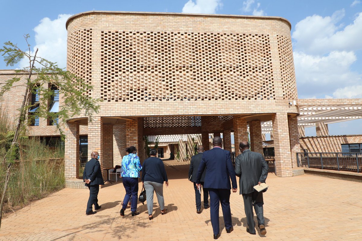 Rwanda_Edu's tweet photo. Happening now: Hon.Minister of Education  Dr.Valentine UWAMARIYA is visiting  the African Leadership University  @alueducation https://t.co/rxXWwxMcwt