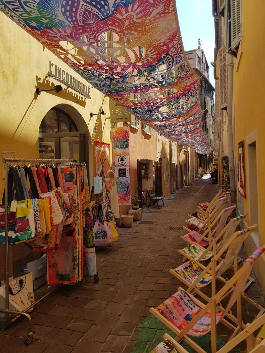 TissusPricecom's tweet photo. Découvrez l’aménagement que nous avons réalisé pour L'incorrigible à l'occasion du Festival des Les ateliers du Parcours des Arts à Hyères de la @villedhyeres.
Les tissus imprimés de nos créateurs restent disponibles en boutique et en ligne sur https://t.co/VBMXbjrGEA ! https://t.co/DI2LoqVbpX