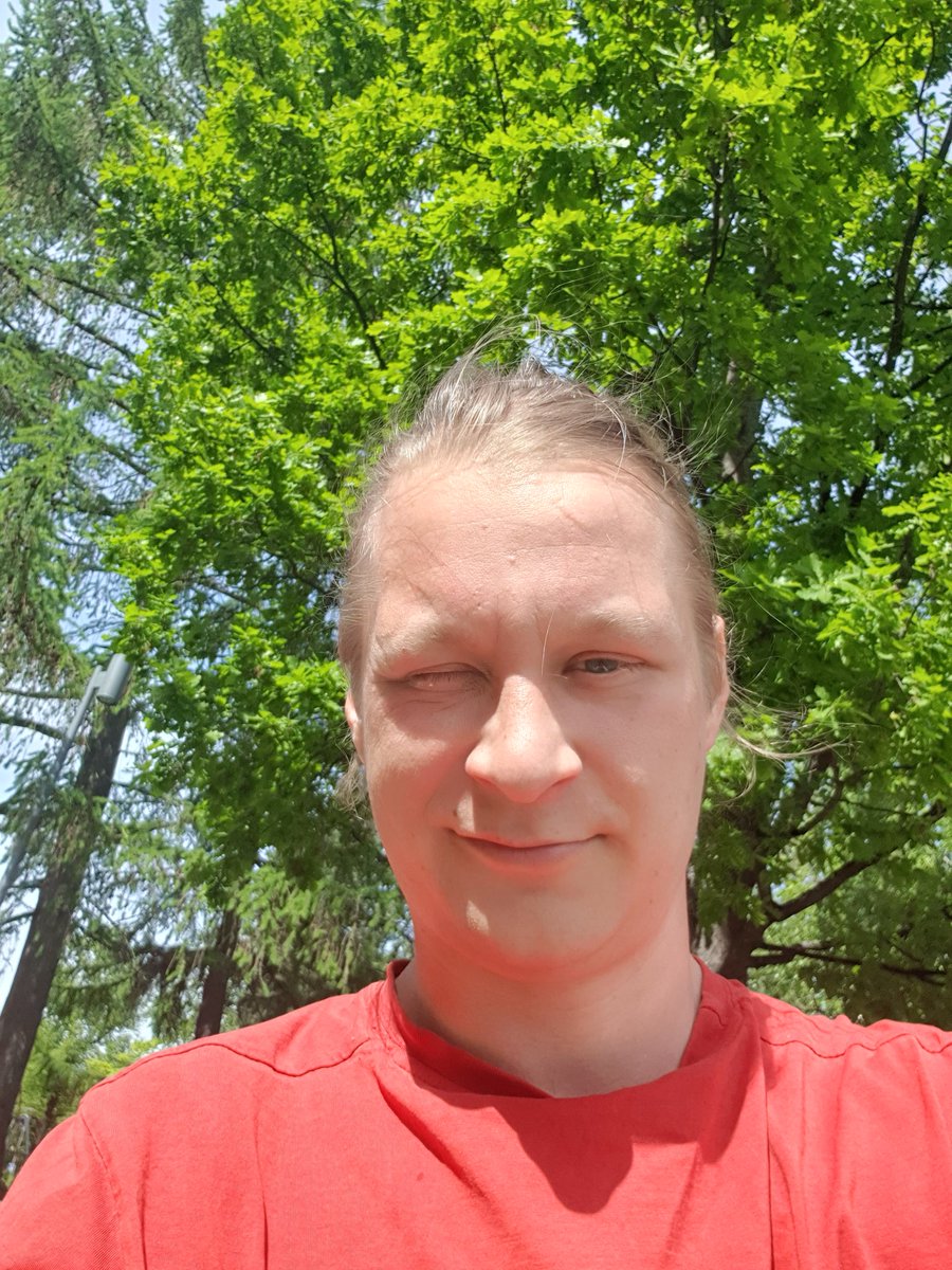 PrklTommi's tweet photo. Kun sitä kerta on jo facebookissa, instagramissa, snapchatissa ja tiktokissa, niin pitihän se tännekin liittyä.
Hyvää kesää kaikille!
#kesä #summer #Twitter #twittersuomi #Facebook #TikTok #instagram #snapchat https://t.co/M31F1iUdNh