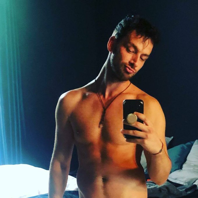 Morning!! Wanna see the full thing? Follow me on Twitter #morning #monday #monde #potd #love #antwerp