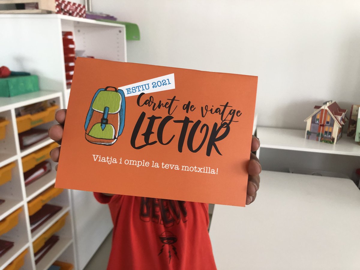 A l'<a href="/ietrinitatnova/">espai 3 ulls/institut escola/Trinitat Nova</a> ja tenim el carnet de viatge lector a punt! 
Guanyem un #estiulector! ☀️🏖️ 
Gràcies <a href="/lecxit/">LECXIT</a>!