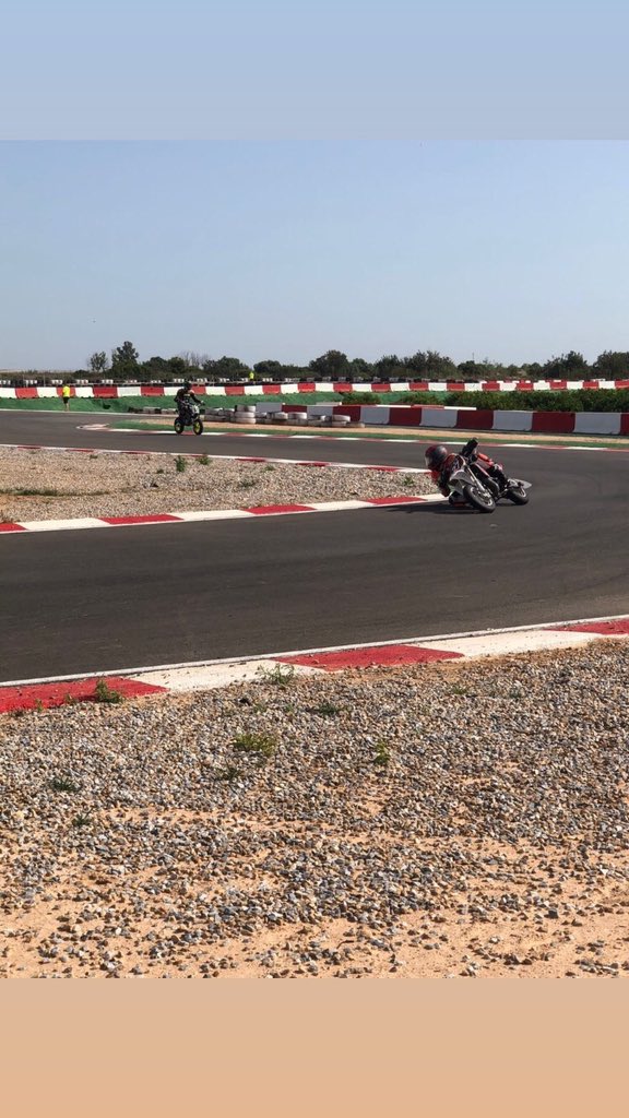 27Pretel's tweet photo. Carrera del regional murciano de motociclismo en el circuito yepes motor, P2 de los que corren la carrera en el crono y en las dos mangas. Primero en la categoría, uno de los mejores momentos de mi vida,además trofeo para casa. A ver si el futuro me sigue sonriendo de esa manera https://t.co/hEqX4Ggegm
