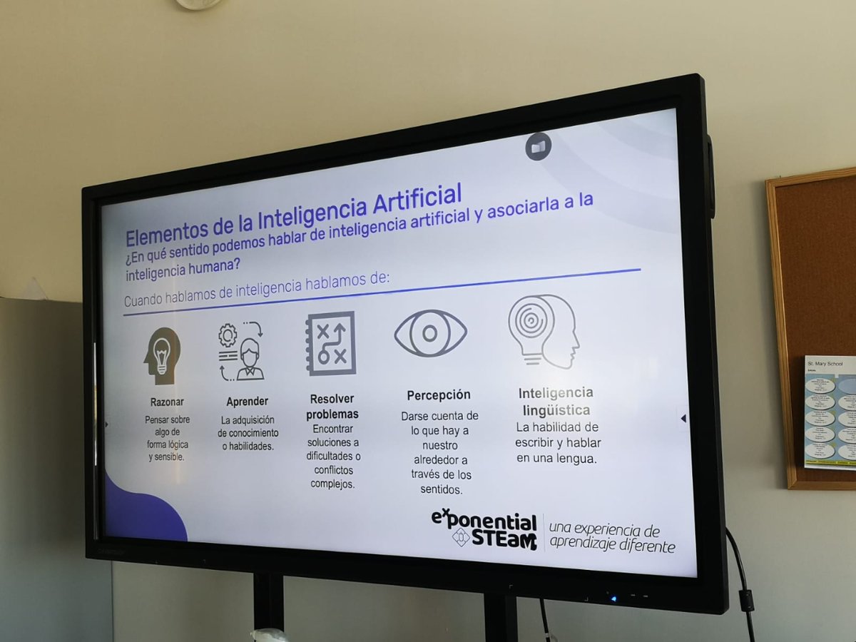 AoniaEdu's tweet photo. Desde hoy y hasta el jueves estaremos con los alumnos de @stmaryschool_ con la renovada iniciativa #ExponentialSTEaM que incluye nuevos retos y nuevas tecnologías para sacar el máximo provecho de las herramientas disponibles en el centro. https://t.co/HOW9MxnUPr