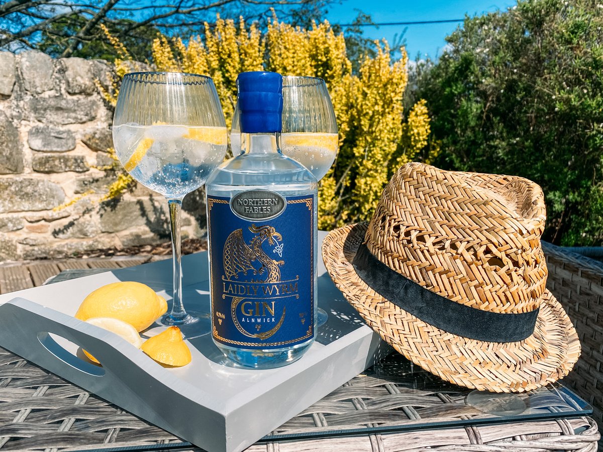 Don't forget it's Father's Day this weekend! Why not treat your dad to a bottle of our award-winning Laidly Wyrm gin? 🎁

Head to our website to purchase 🍸

#FathersDay2021 #fathersdaygifts #gingift #gin #FathersDay #FathersDayGiftIdeas