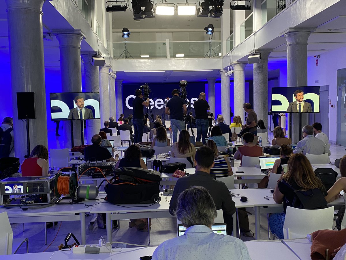 Bmotionav tweet media