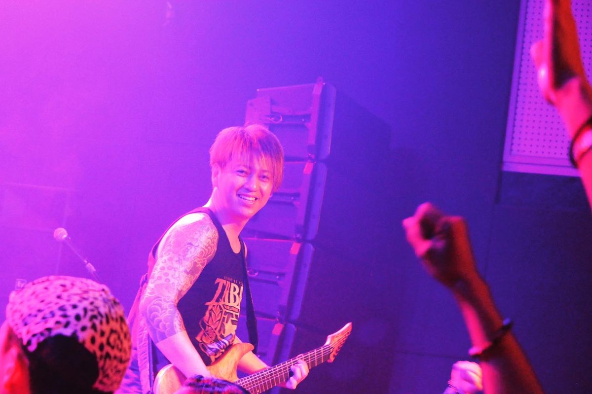itadori_japan's tweet photo. あれからもう一年。
本日は孤高のギタリスト、松下龍明氏の一周忌です。
あらためて心よりご冥福をお祈り申し上げます。
iTADORi
@RodeoFixer_info
#松下龍明 #ロデオフィクサー #RODEOFIXER #ギタリスト #音楽家 #バンド #バンドマン #松山 #愛媛 #四国 #SAYURi #AUN https://t.co/VAvTgMsk06