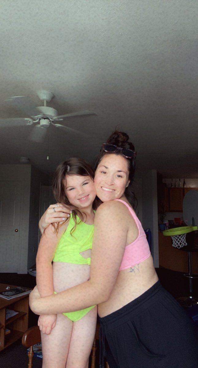 peytonmahaney16's tweet photo. My ladies. 😍 

They make me the happiest and bring one another that happiness. 🥳 

Can’t wait to find out what addition we’re adding to the family. 💙💗 https://t.co/mLtvayYeha