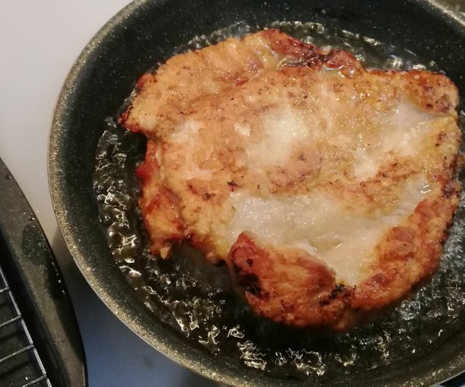 台湾からあげを揚げる 