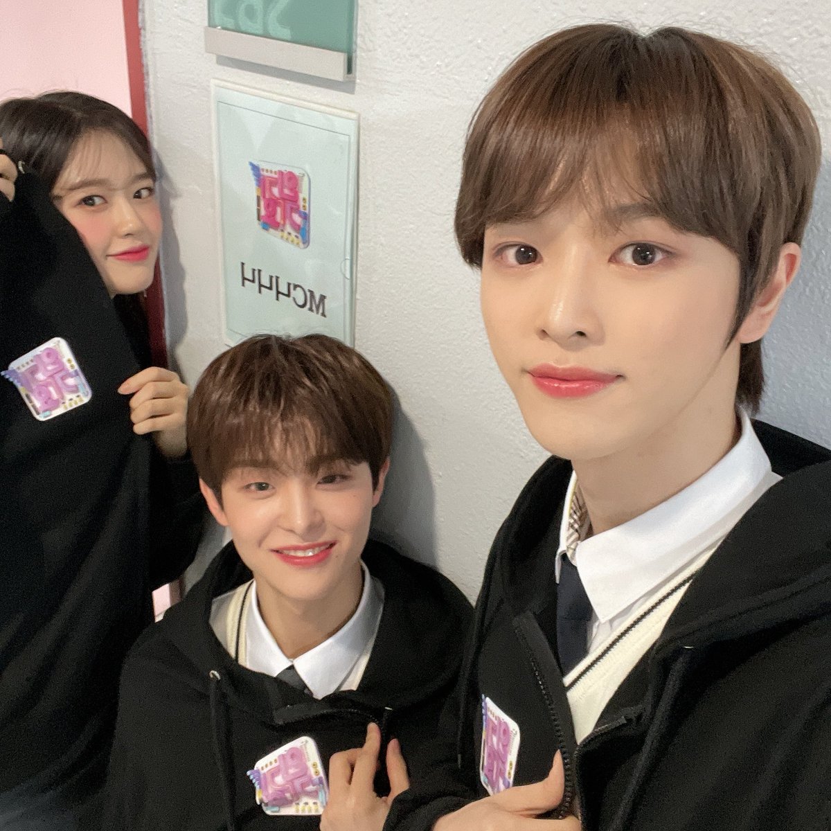 Kitty69610701's tweet photo. 100 Days with MC Jihoon, Yujin, &amp; Sungchan❤️

@ygtreasuremaker 
@treasuremembers 
@official_izone 
@NCTsmtown 
#MCJihoon #MC차니_100일_축하해 #MCYujin #MCSungchan #jihoon #YUJIN #SUNGCHAN #100DaysWithNiNiNi #100DaysWithMCChani #100DAYSWithMCYUJIN #100dayswithmcsungchan 

06/14/21 https://t.co/7cO06nxOmX
