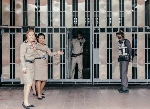 Country roads, take me home

To the place, I belong~~~