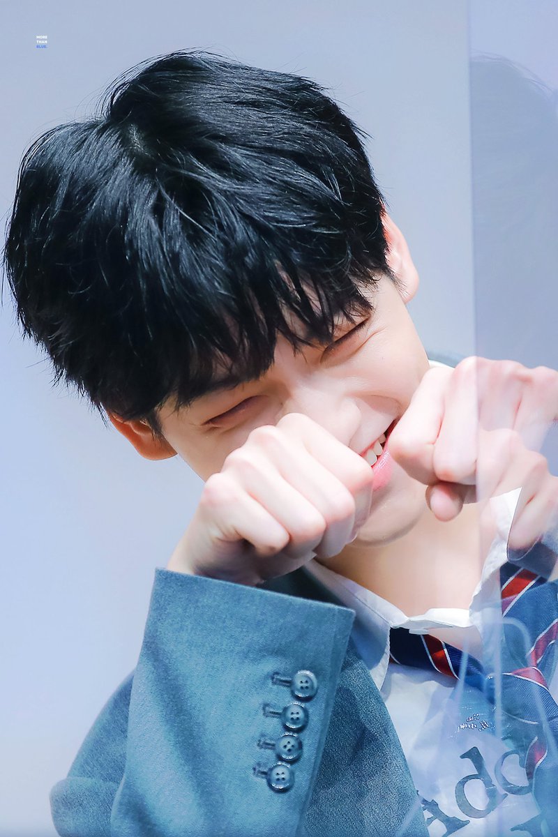 soobin_pics's tweet photo. Fansign 21/06/06
#soobinpics #txtfansign #choisoobin #μλΉ
π· morethanblue https://t.co/LDRlWunX5Z