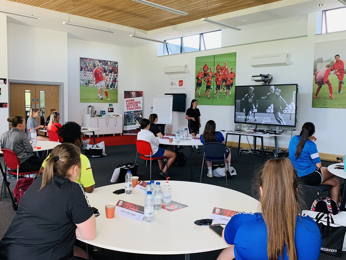 Fantastic to welcome candidates onto Female Only <a href="/FAWCoachEd/">⚽️ FAW Coaching</a> / UEFA B Licence Residential Course. <a href="/AdamsDavidFooty/">David Adams</a> welcoming everyone to <a href="/DragonParkWales/">Dragon Park</a> Followed by <a href="/niadavies90/">Nia Davies</a> taking coaches through Our Welsh Way 🏴󠁧󠁢󠁷󠁬󠁳󠁿⚽️