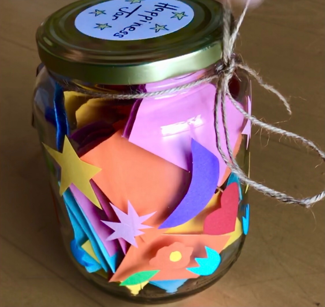 Our first batch of Happiness Jar kits made their way out last week 🤩🤩🤩 They contain everything you need to make a colourful creation like this one.

You can record a month of happy messages, memories or inspiration to help you through life’s ups and downs
#UKGiftAM #giftideas