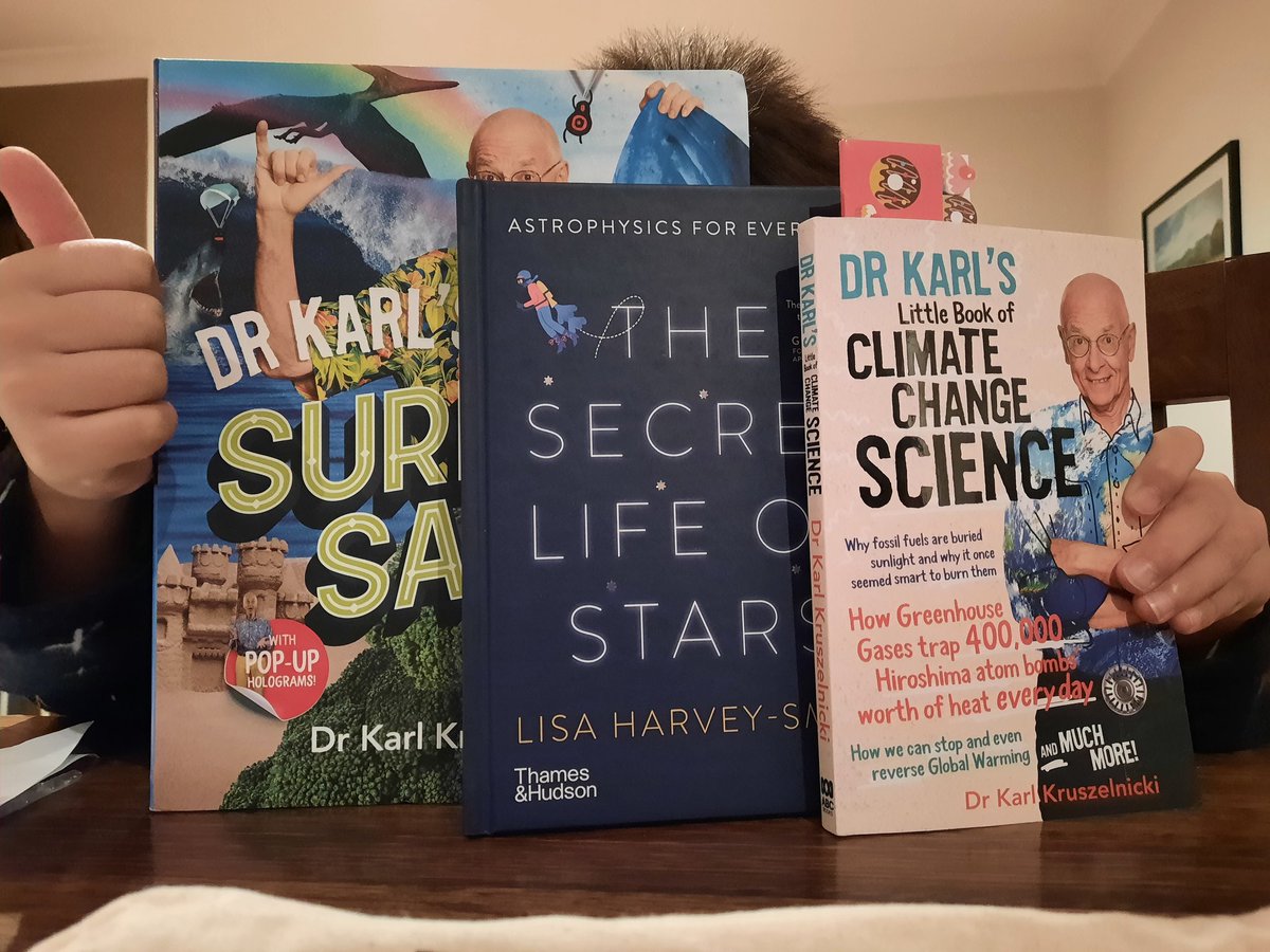 M_N_Owl's tweet photo. Thank you @WomenInSTEMAu for the lovely pack from the create your future you competition. Mr T is mighty chuffed with the autographed books! @lisaharveysmith @DoctorKarl https://t.co/c8plLIqn4O