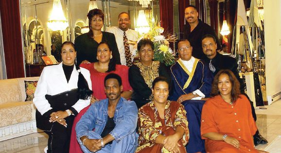 Renata564's tweet photo. Continue to keep The Honorable Minister @LouisFarrakhan, the #FarrakhanFamily, #OurCommunity and #OurNationOurFuture in our prayers. https://t.co/eCijdWx4Kh