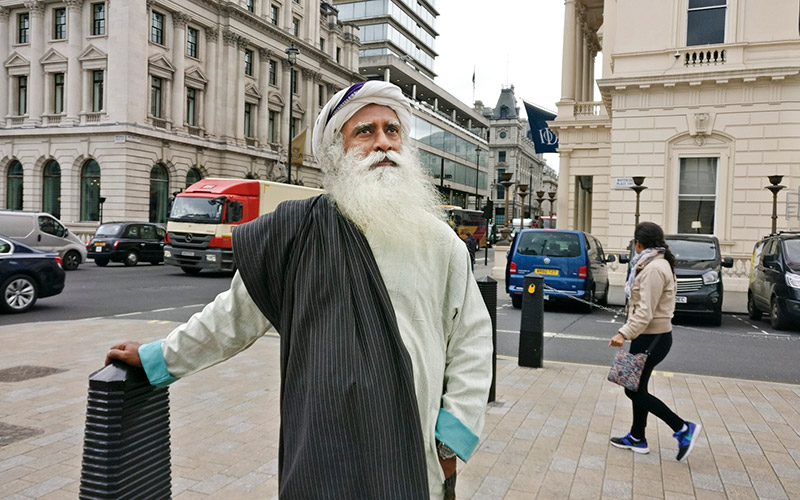 SadhguruJV's tweet photo. Lifestyle is a consequence of the times we live in – life is the real thing. #SadhguruQuotes https://t.co/wLBYtdhG9V