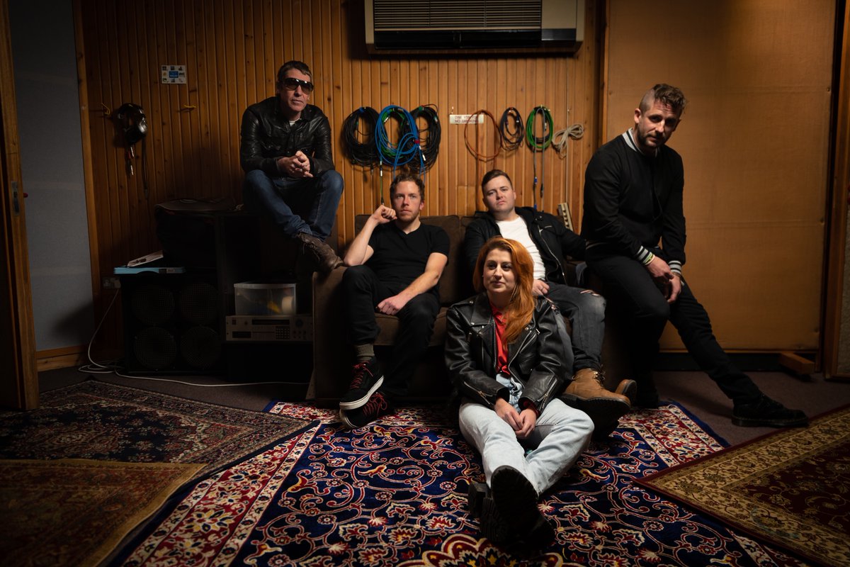 Premiere: BOI - ‘Tragwyddoldeb’ Video Welsh newcomers ‘BOI’ have announced the release of brand new single and video ‘Tragwyddoldeb’ as the release date for their highly anticipated debut album ‘Coron O Chwinc’ edges closer.... tmblr.co/Z5K8OhaJMo78WW…