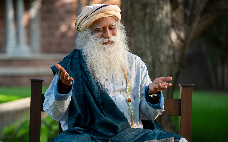 SadhguruJV's tweet photo. No matter how many things you gather in life, there is no container service in the end. Time to move from accumulation to true enhancement of life. #SadhguruQuotes https://t.co/RN1drP9aQ2